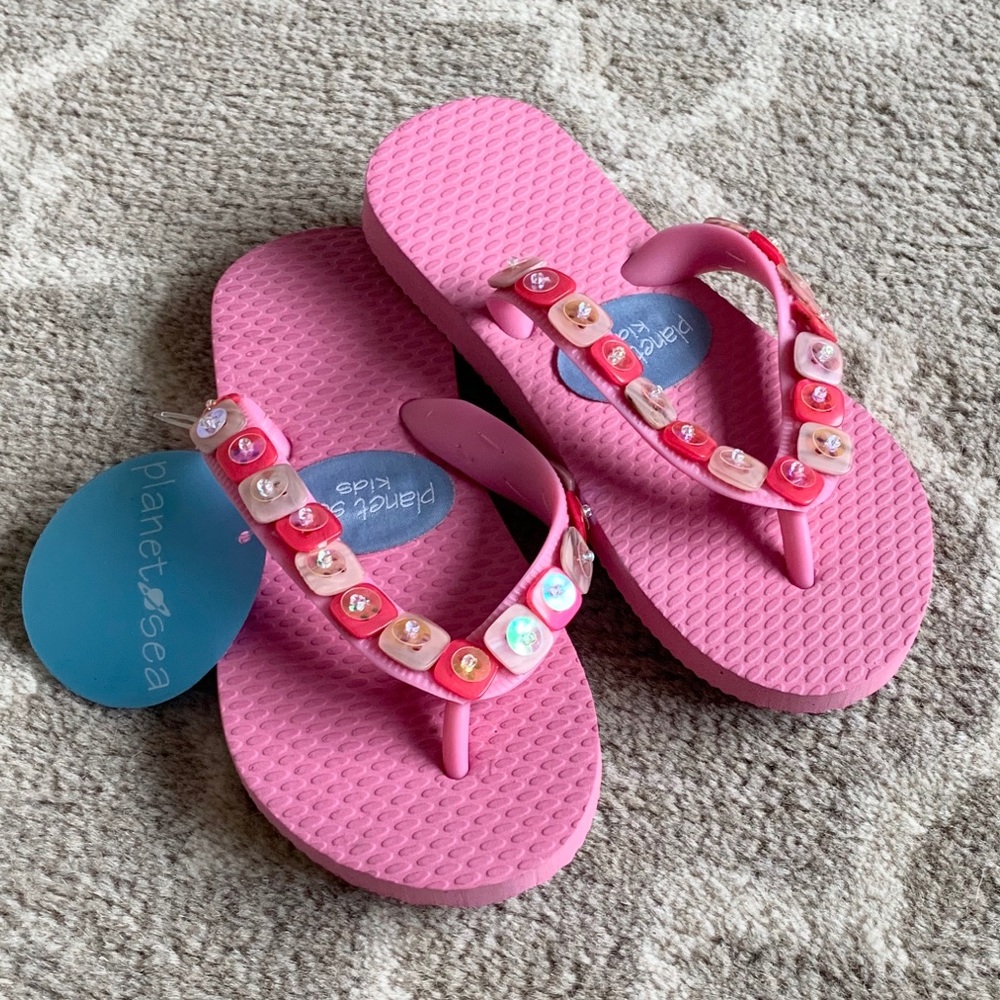 NWT Planet Sea flip flops